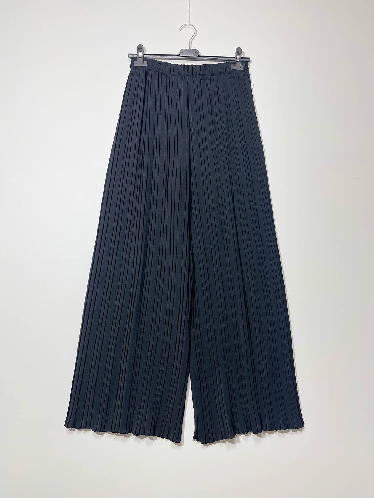 Wholesaler Elegance - Plissetto trousers with elastic
