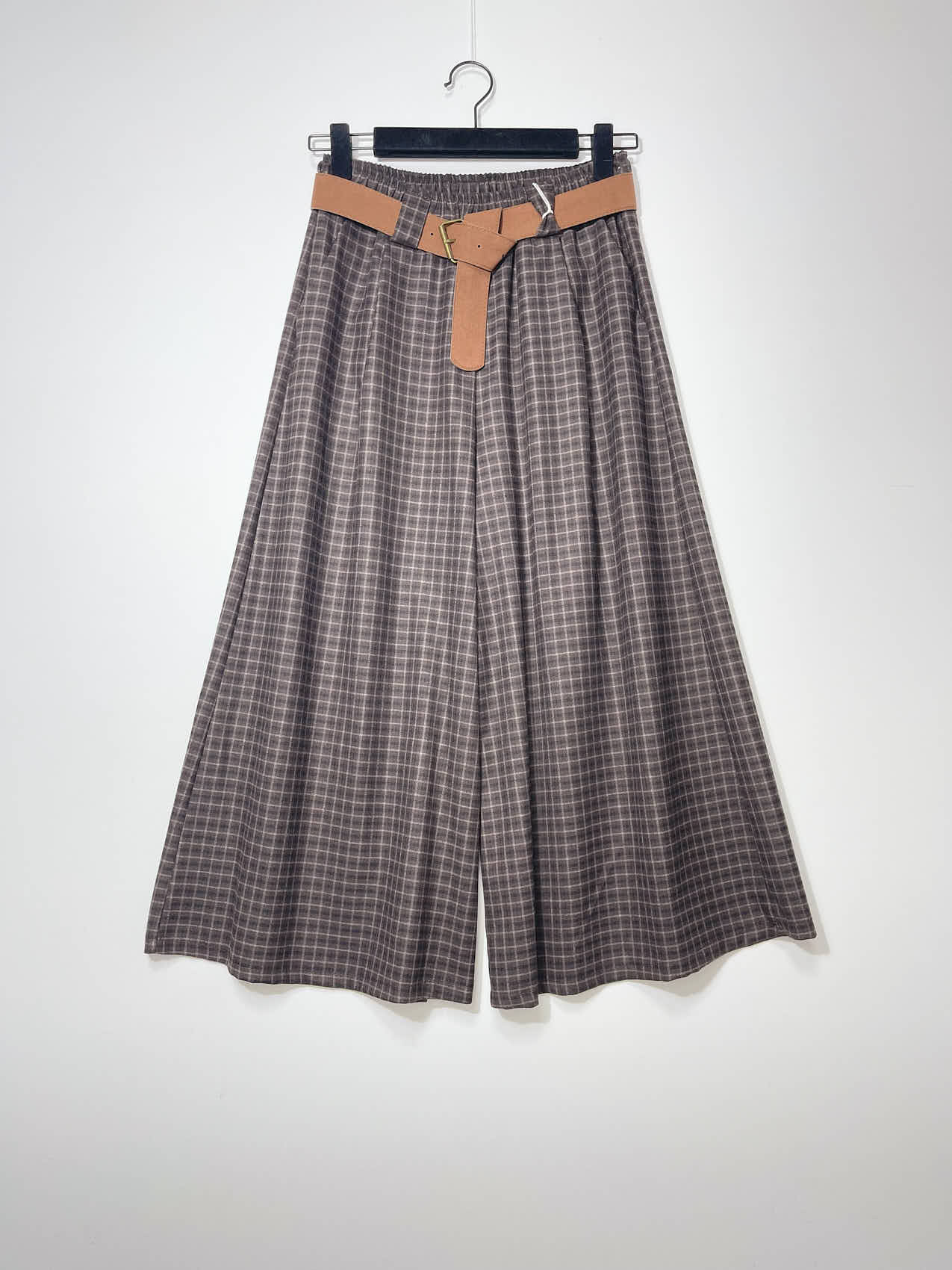 Grossiste Elegance - Pantalon 7/8 à carreaux avec taille élastique