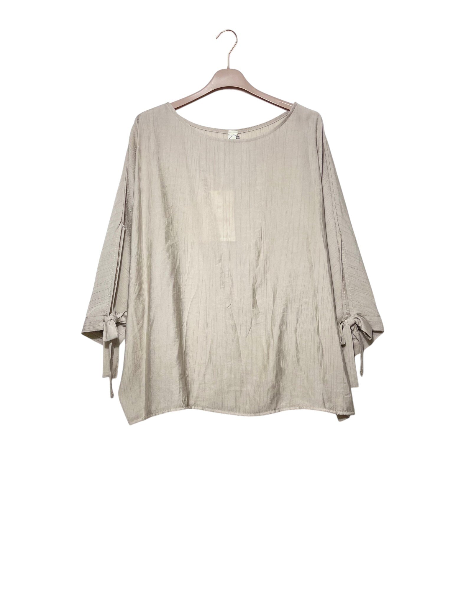 Wholesaler Elegance - Plus size sweater with bow sleeves