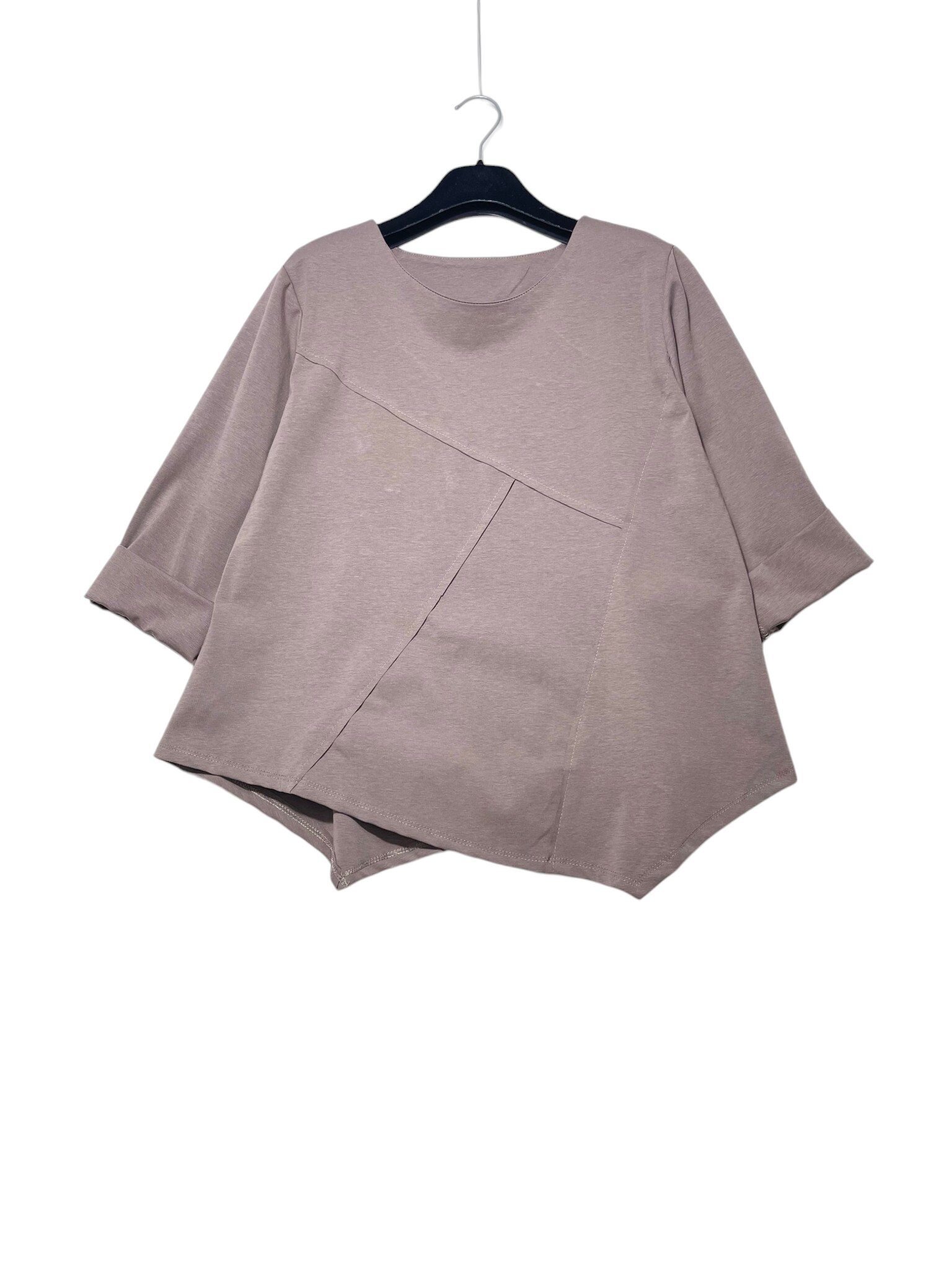 Grossiste Elegance - Blouse asymétrique en maille milano