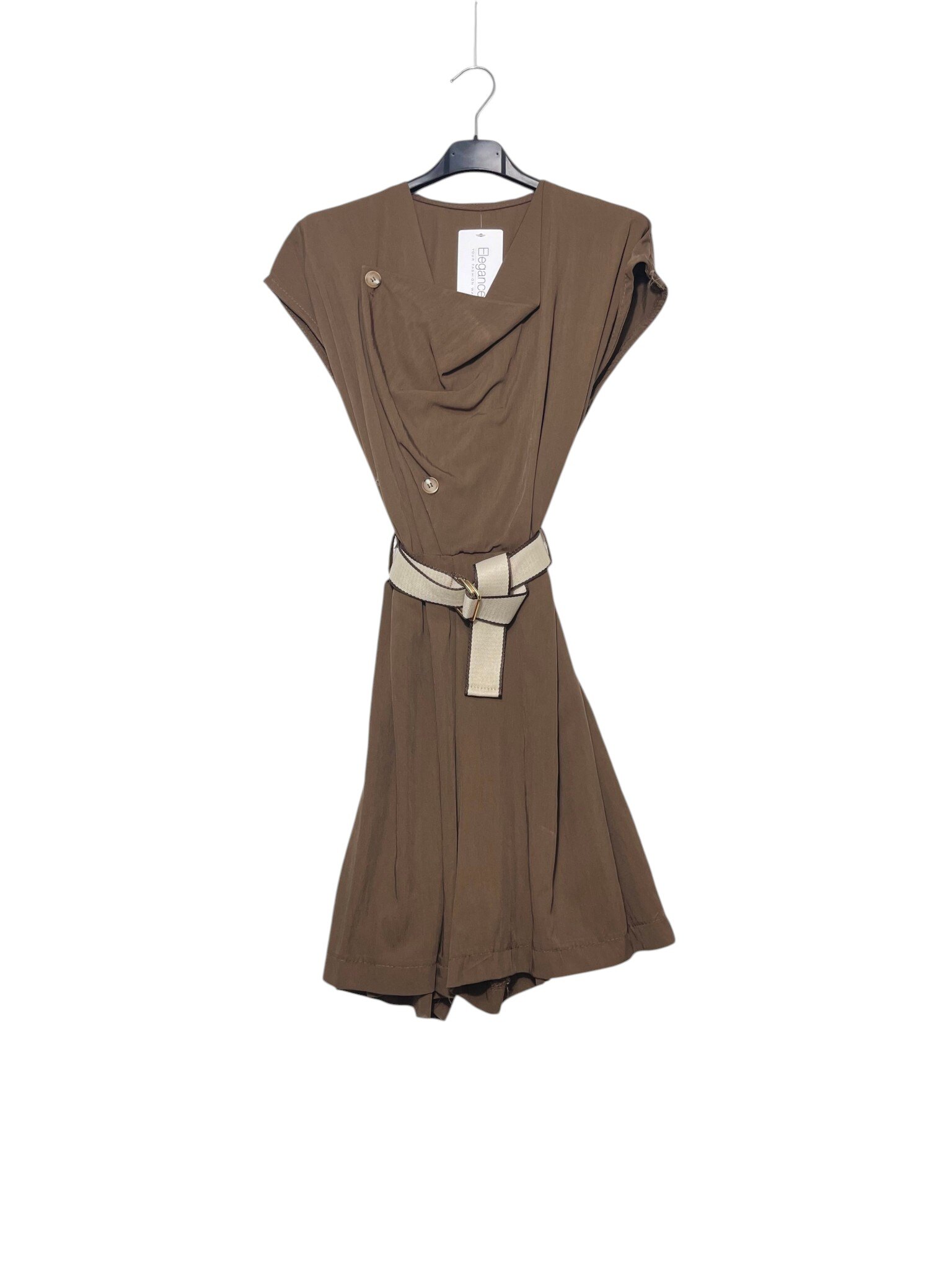 Wholesaler Elegance - Sleeveless jumpsuit with double button and shorts
