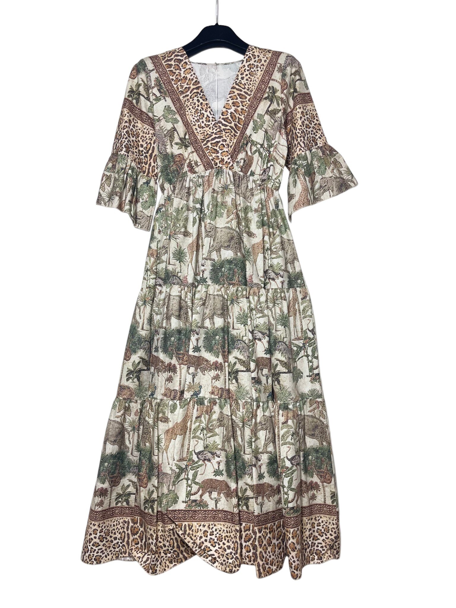 Mayorista Elegance - Vestido largo con volantes, escote en V y mangas con volantes, estampado safari