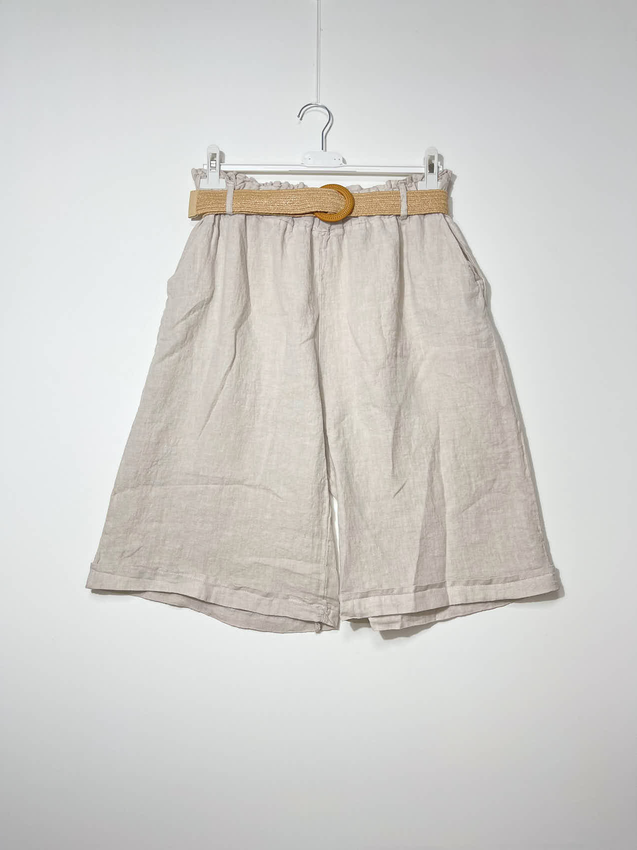 Wholesaler Elegance - Bermuda in linen with elastic waistband