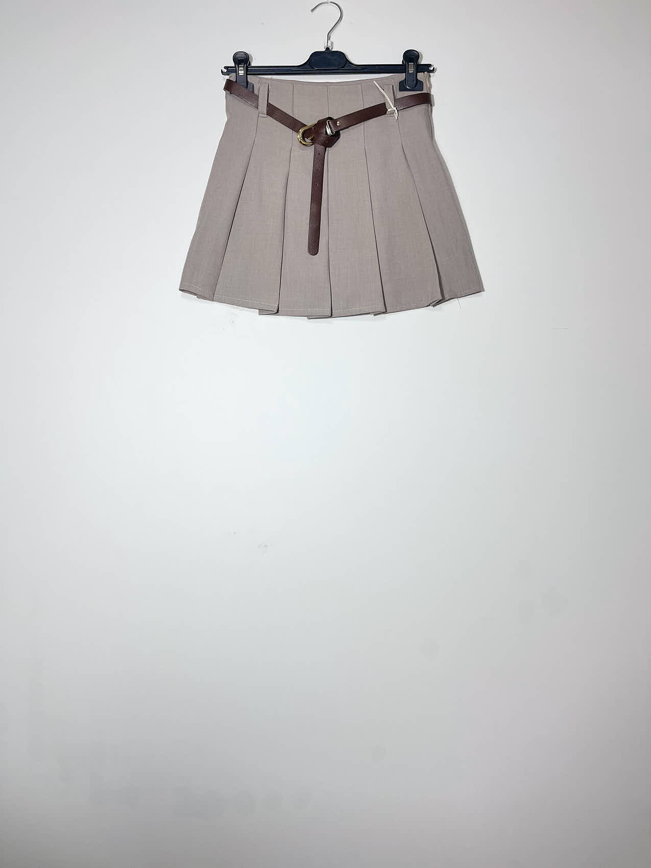 Wholesaler Elegance - Shorts made in miniskirt with flounces