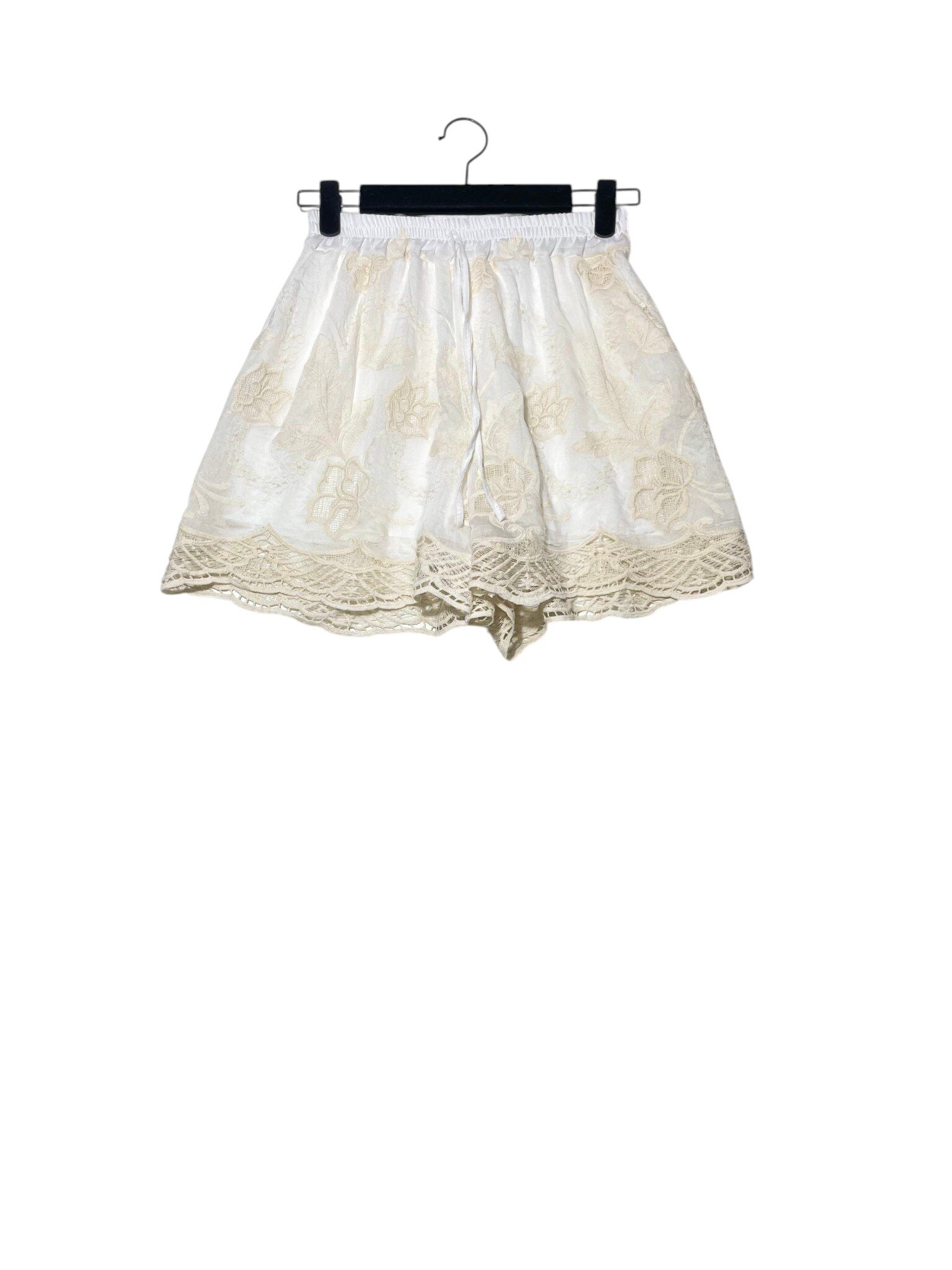 Großhändler Elegance - Shorts aus Seidenmischung mit Stickereien, innen gefüttert