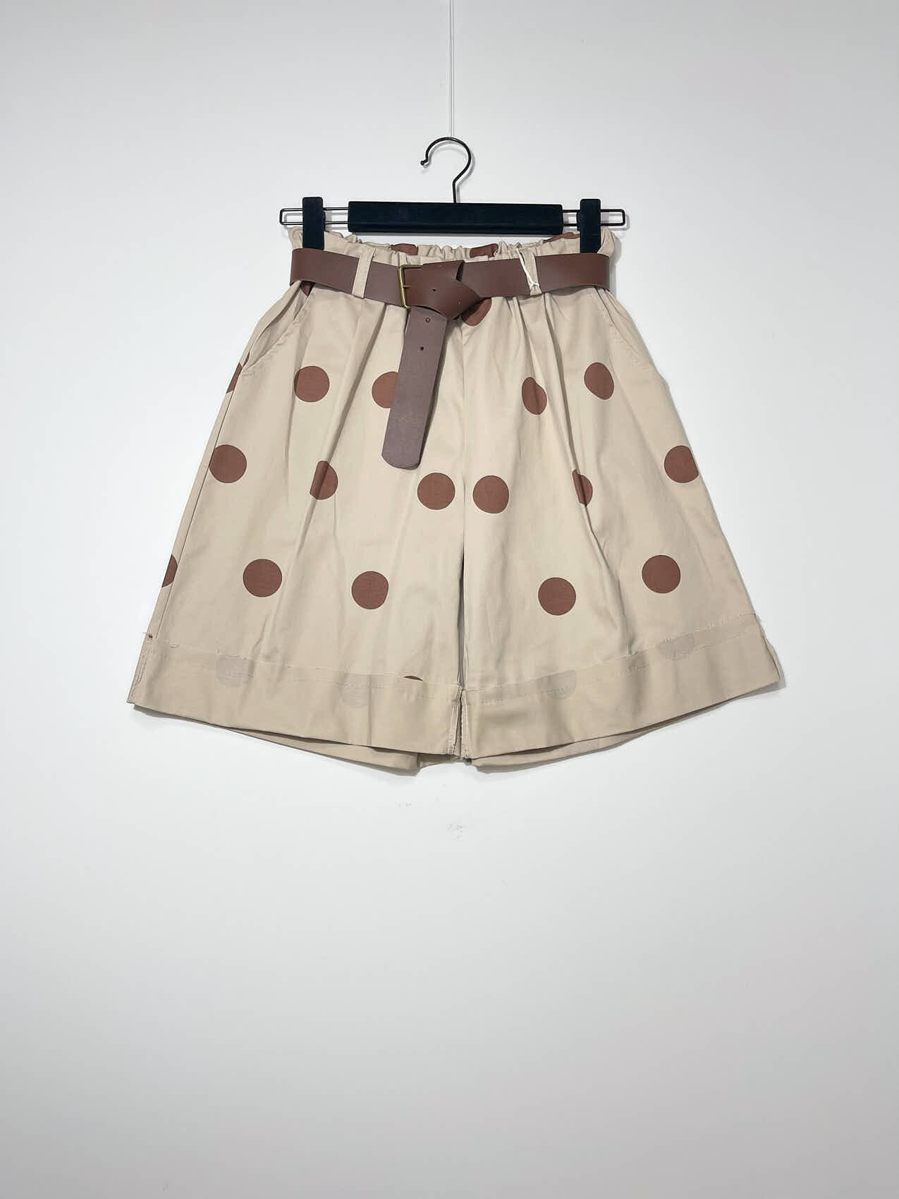 Wholesaler Elegance - Bermuda with Elastic Waist in Polka Dots