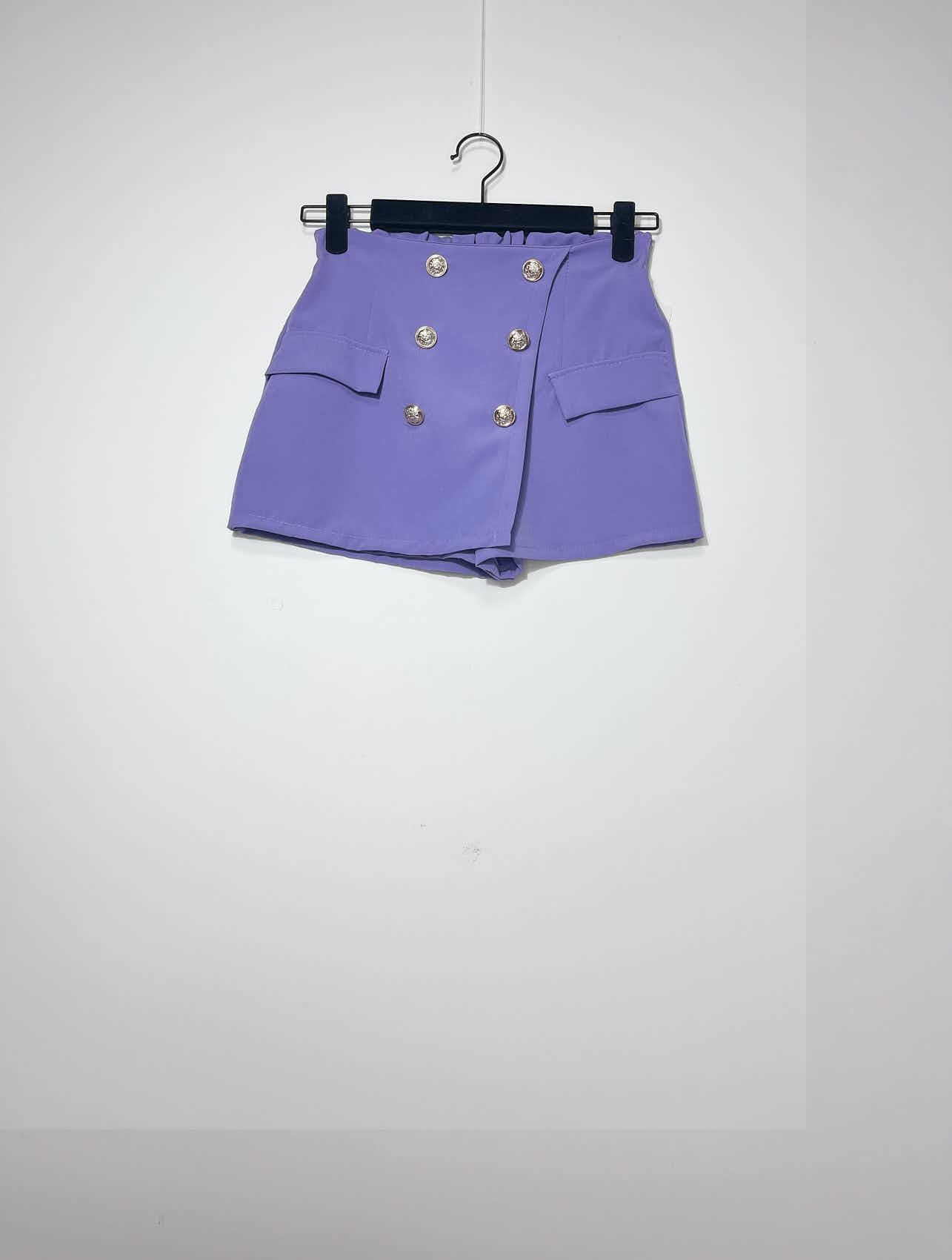 Grossista Elegance - Short con tasca e bottoni