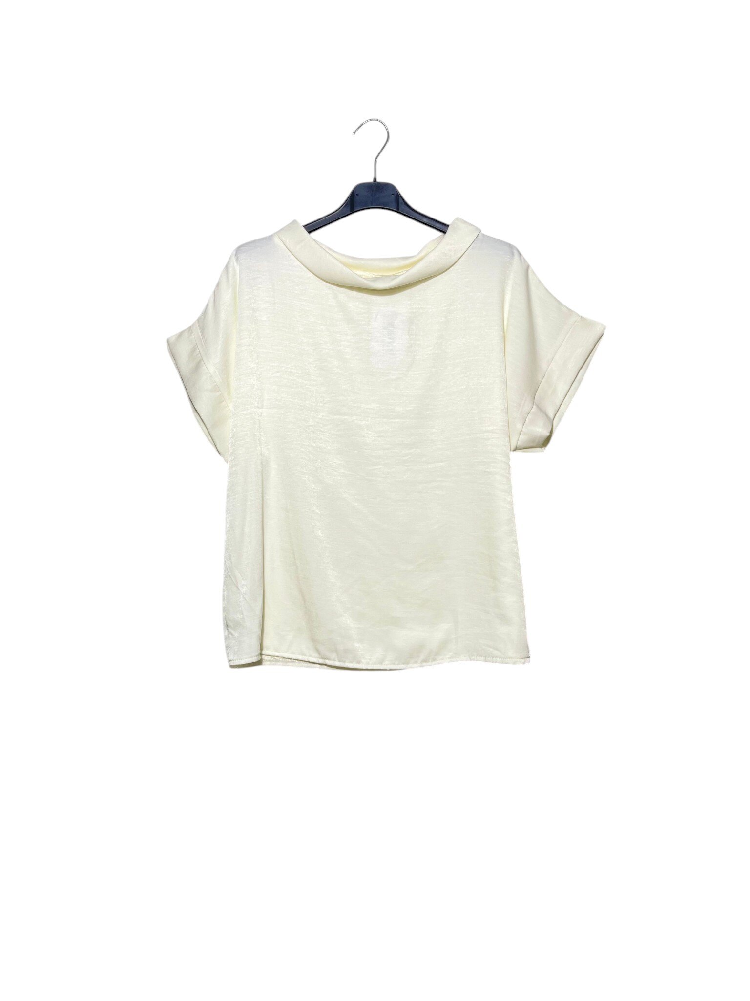 Grossiste Elegance - T-shirt en satin de viscose avec col col rabattu manches courtes
