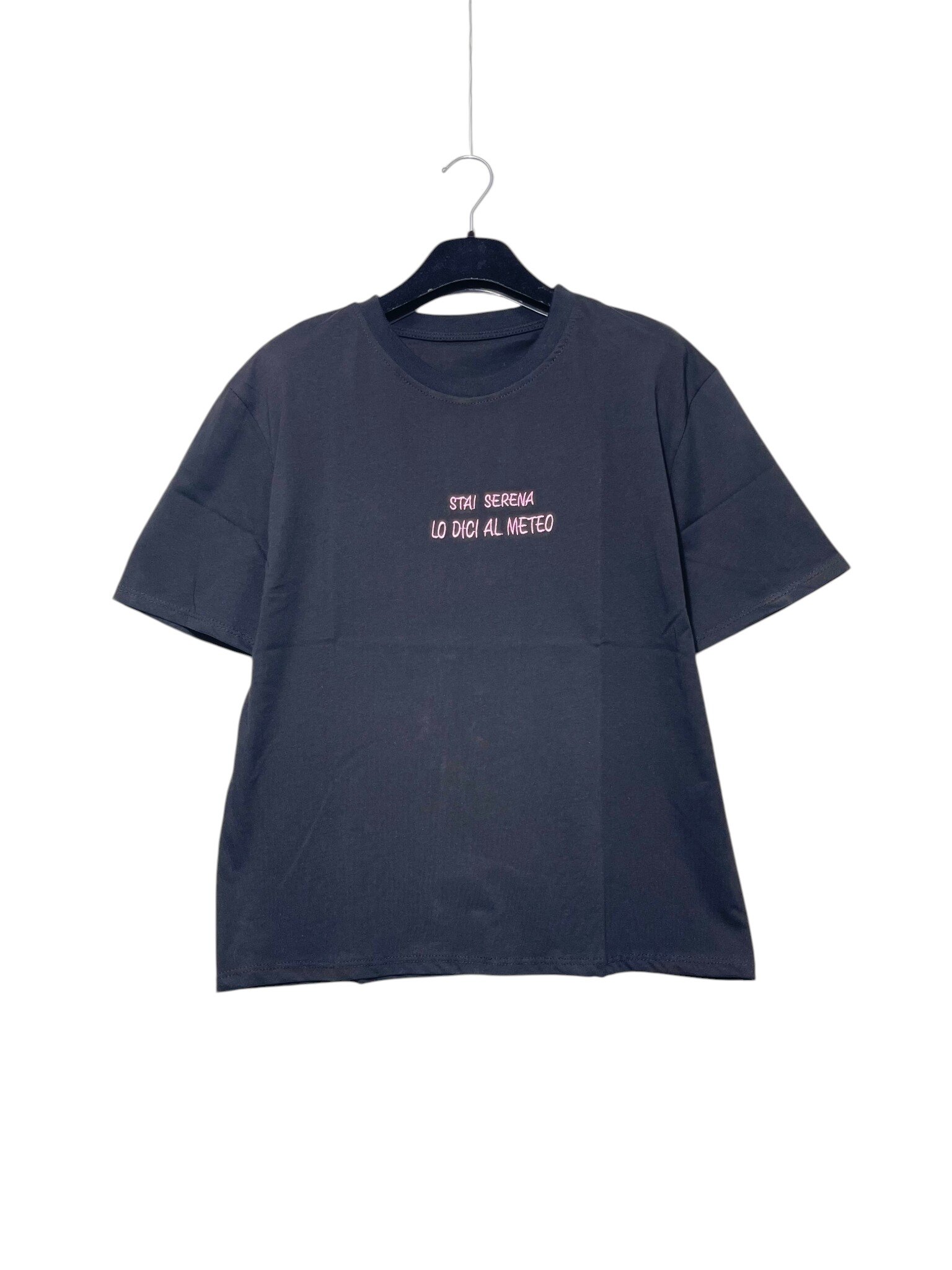 Wholesaler Elegance - Medium T-shirt in pure cotton with embroidered text STAY CALM YOU SAY IT TO THE WEATHER