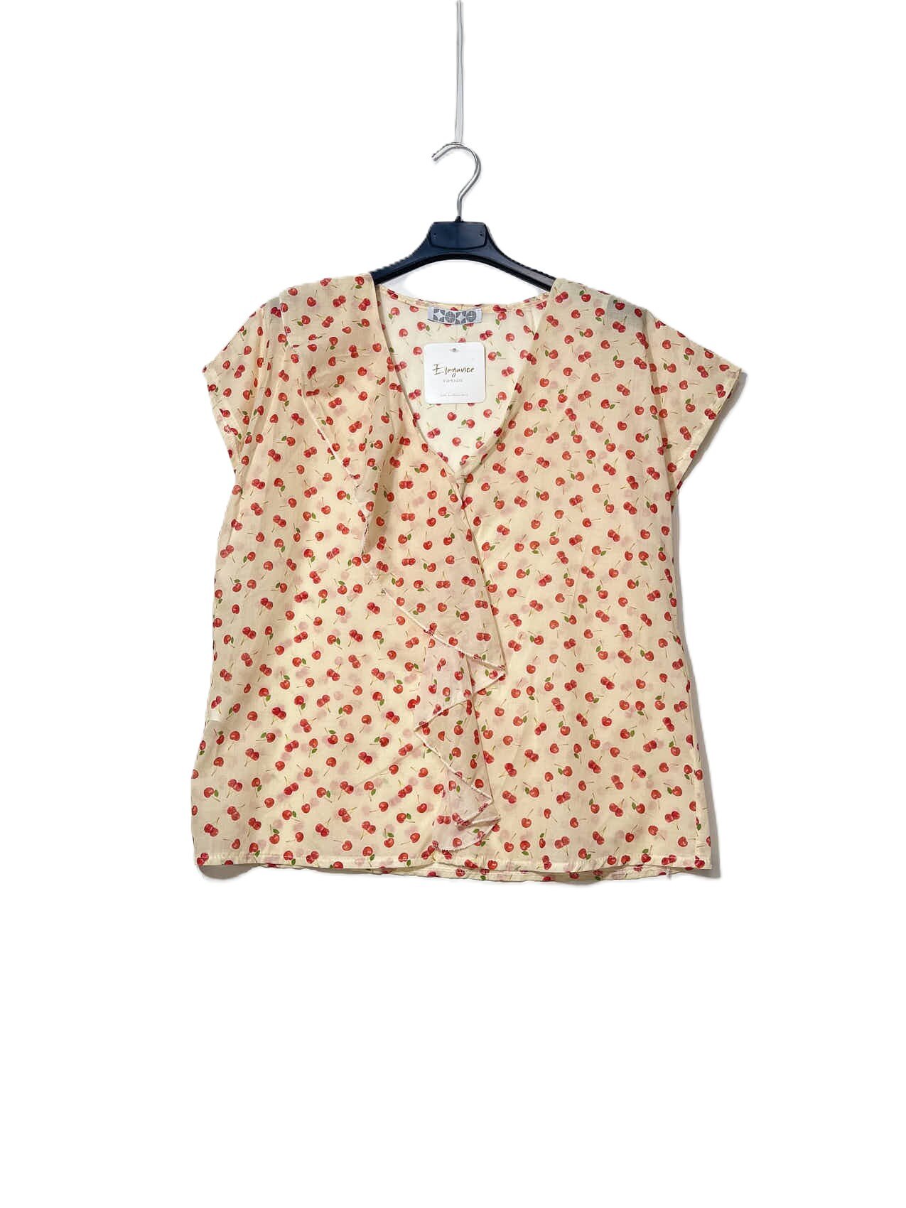Wholesaler Elegance - Ruffled V-neck tank top with cherry print
