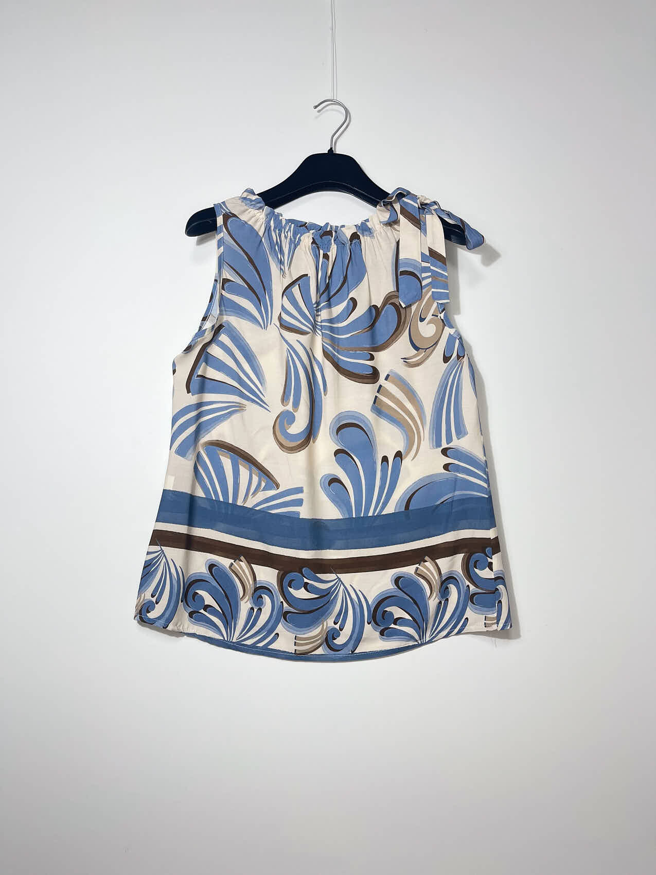 Grossiste Elegance - T-shirt avec élastique au cou et nœud