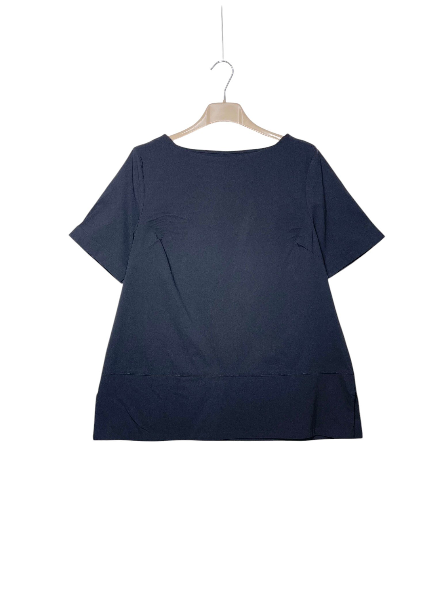 Wholesaler Elegance - Thin bengaline top with short sleeves and side slits