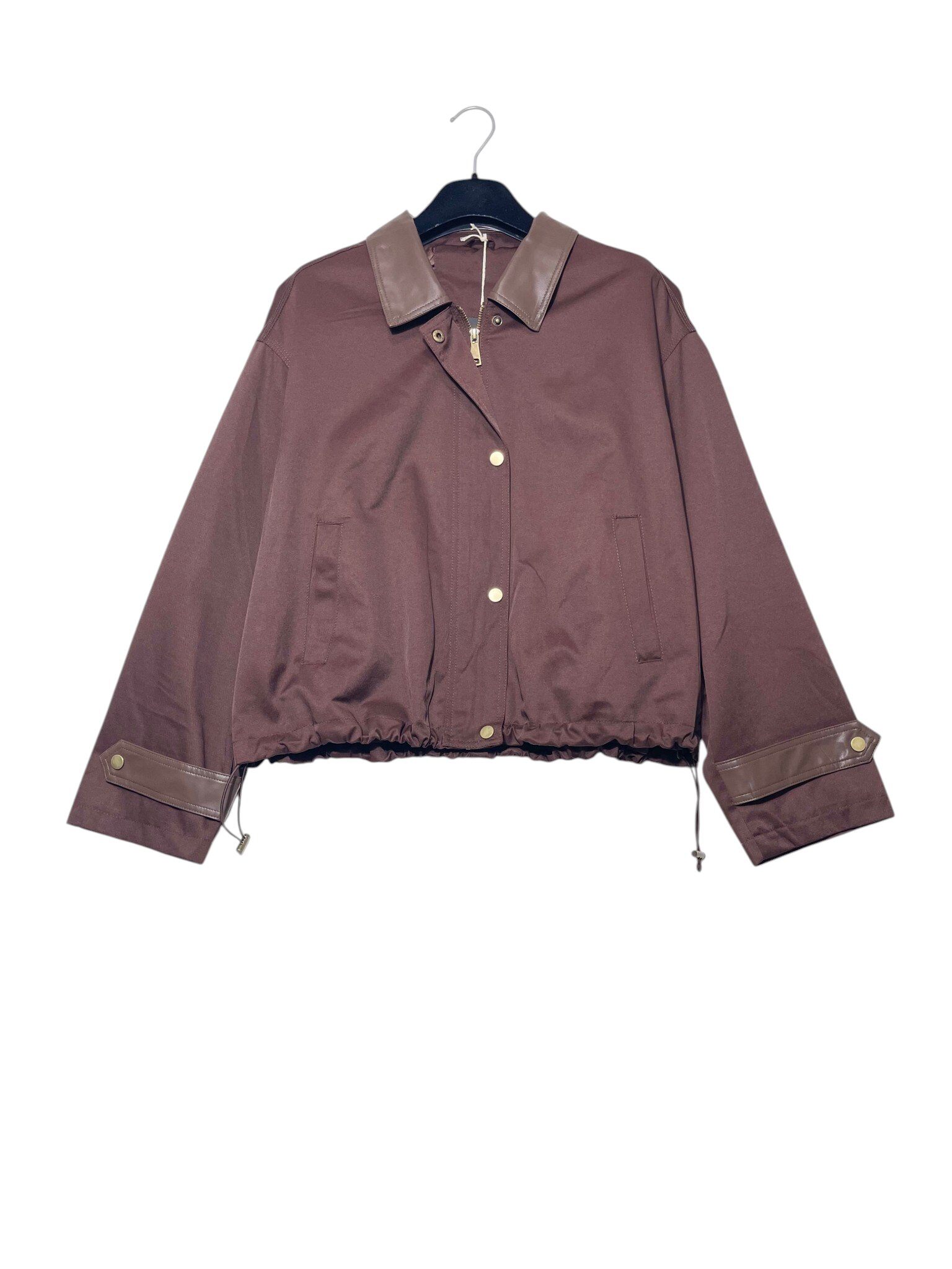 Grossiste Elegance - Veste avec empiècements en similicuir à boutons-pression et zip intérieur