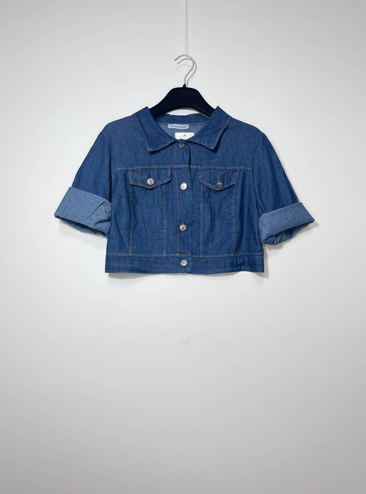Grossiste Elegance - Veste courte en chambray coutures contrastées