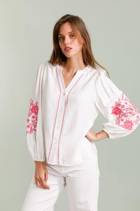 Grossiste Elina Studio - Blouse avec détail brodé