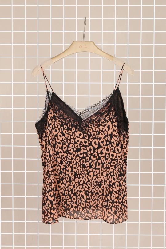 Wholesaler Elina Studio - Patterned tank top with lace