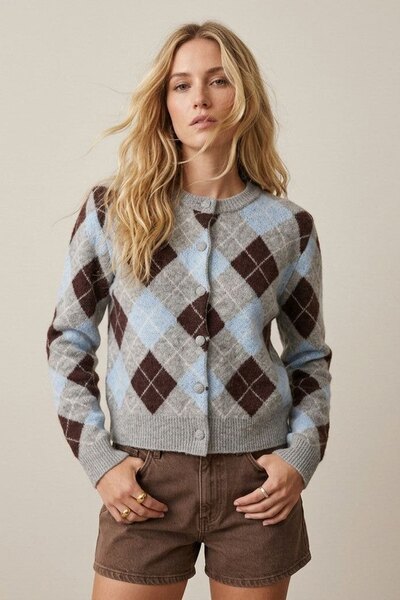 Grossiste Elina Studio - Gilet en maille Grossiste Elina Studio - Gilet en maille