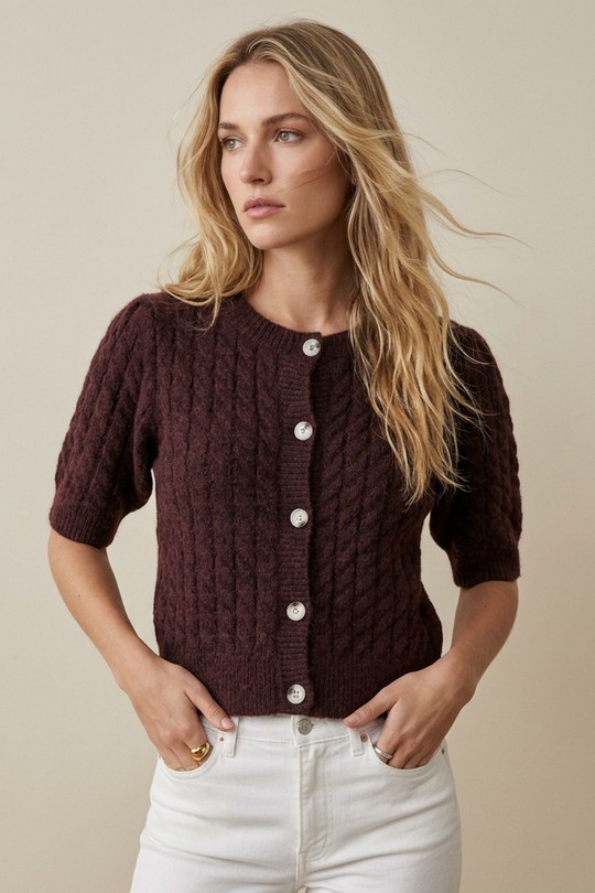 Grossiste Elina Studio - Gilet en maille Grossiste Elina Studio - Gilet en maille