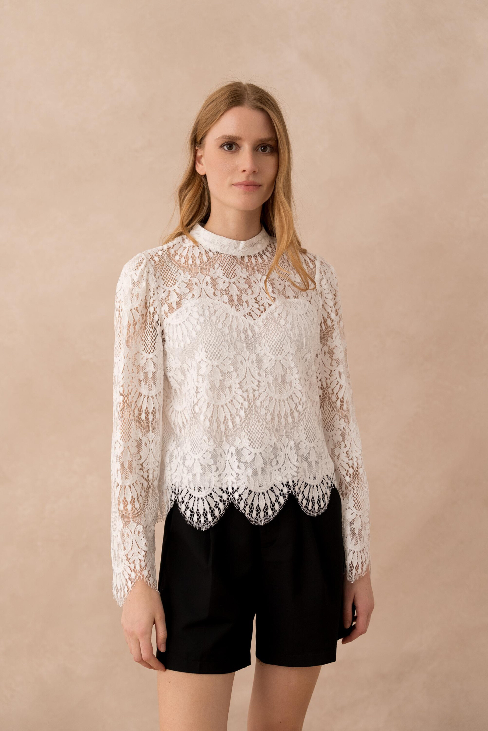 Wholesaler Elina Studio - Lace blouse