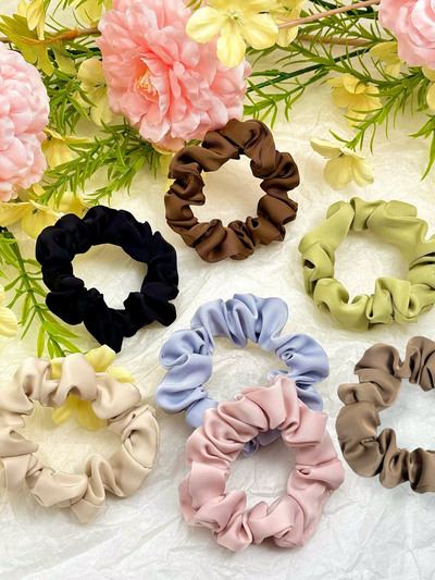 Grossiste ÉLINE L'ATELIER - Chouchou Élastiques en satin 8cm Grossiste ÉLINE L'ATELIER - Chouchou Élastiques en satin 8cm