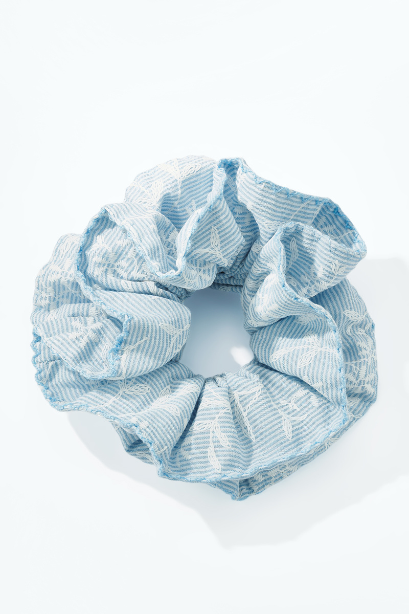 Wholesaler ÉLINE L'ATELIER - Blue Striped Ruffled Floral Embroidered Scrunchie