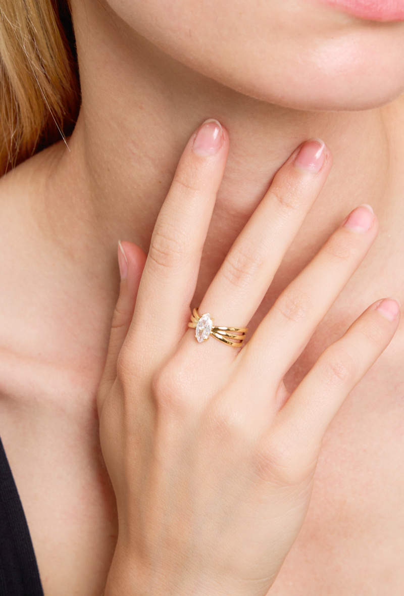 Grossiste ÉLINE L'ATELIER - Bague avec pierre strasse en acier inoxydable
