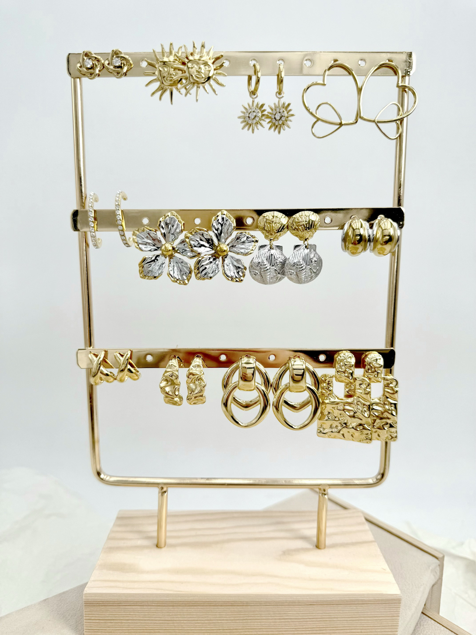 Grossiste ÉLINE L'ATELIER - Set de 12 boucles d'oreilles en acier inoxydable sans présentoir