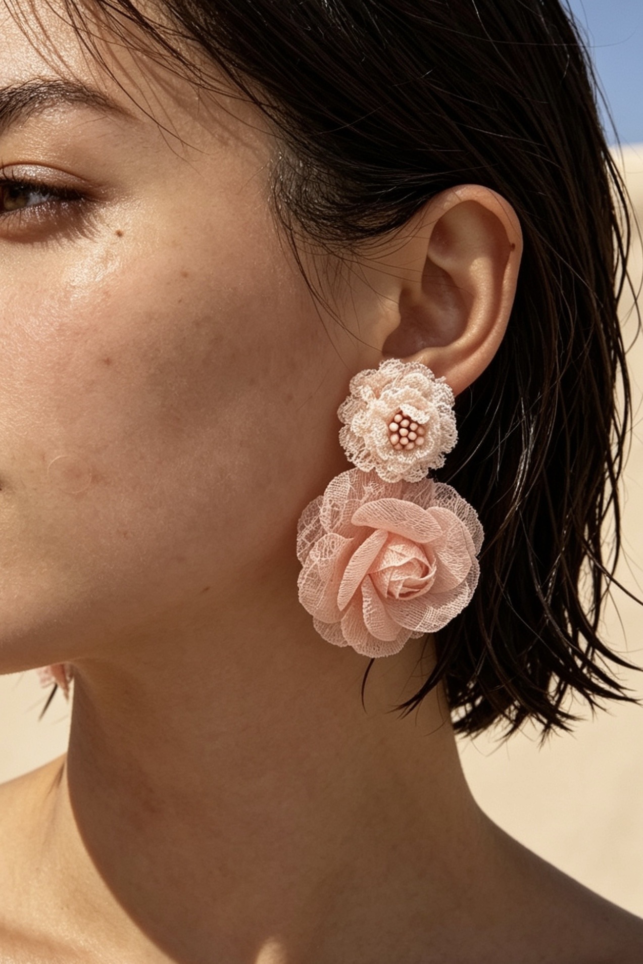 Wholesaler ÉLINE L'ATELIER - Flower-Shaped Earrings with Stainless Steel Stud
