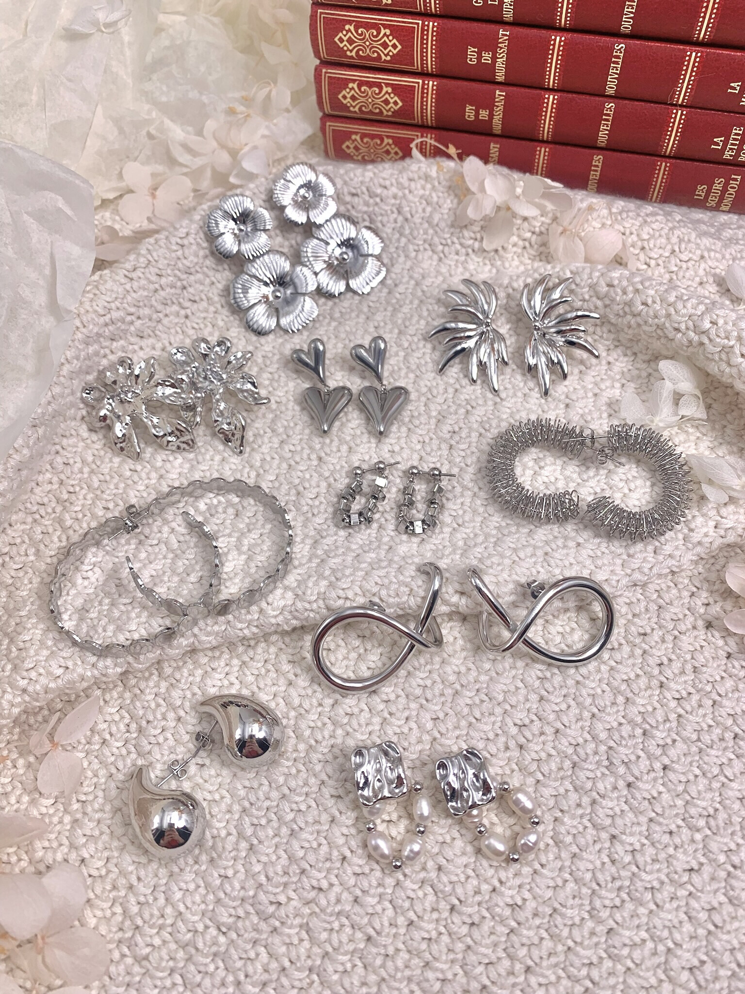 Wholesaler ÉLINE L'ATELIER - Set of 10 earrings in stainless steel without display