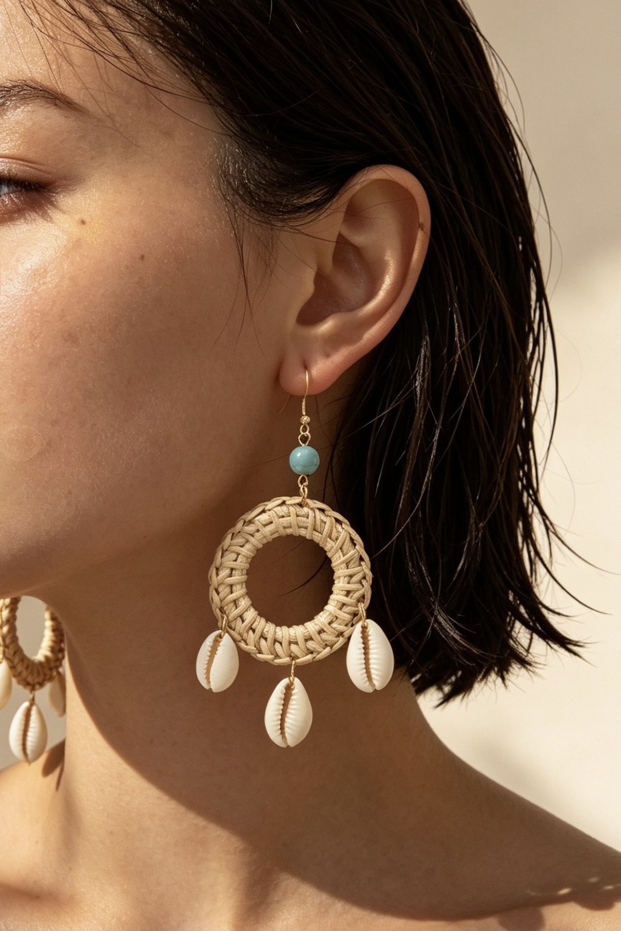 Wholesaler ÉLINE L'ATELIER - Straw earrings with steel stud