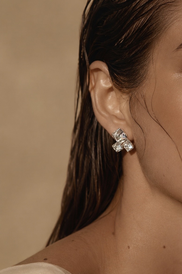 Grossiste ÉLINE L'ATELIER - Boucles d'oreilles trio de zircons en acier inoxydable