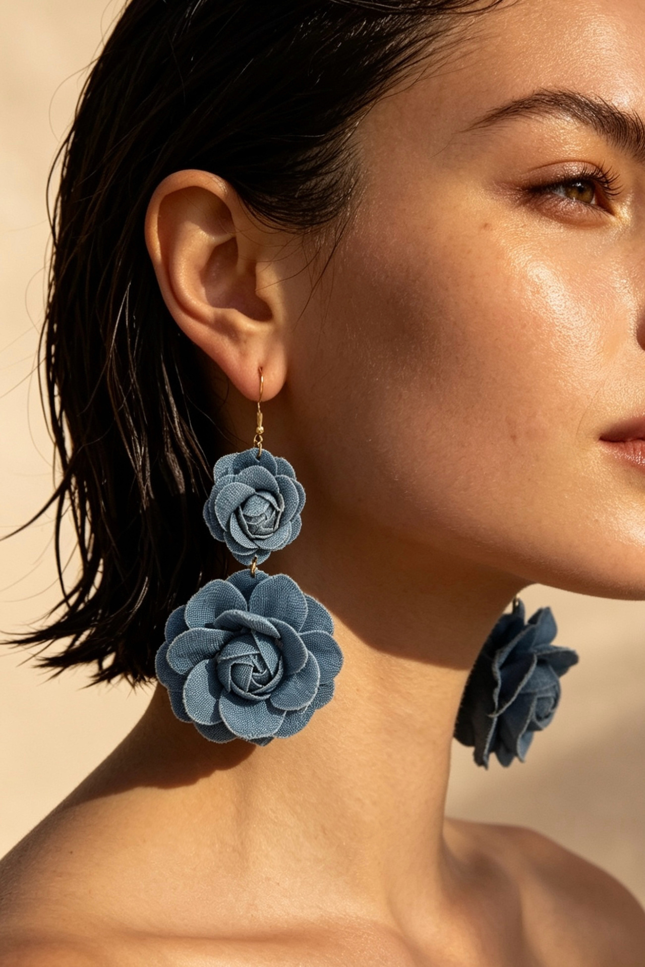Wholesaler ÉLINE L'ATELIER - Flower-Shaped Earrings with Stainless Steel Stud