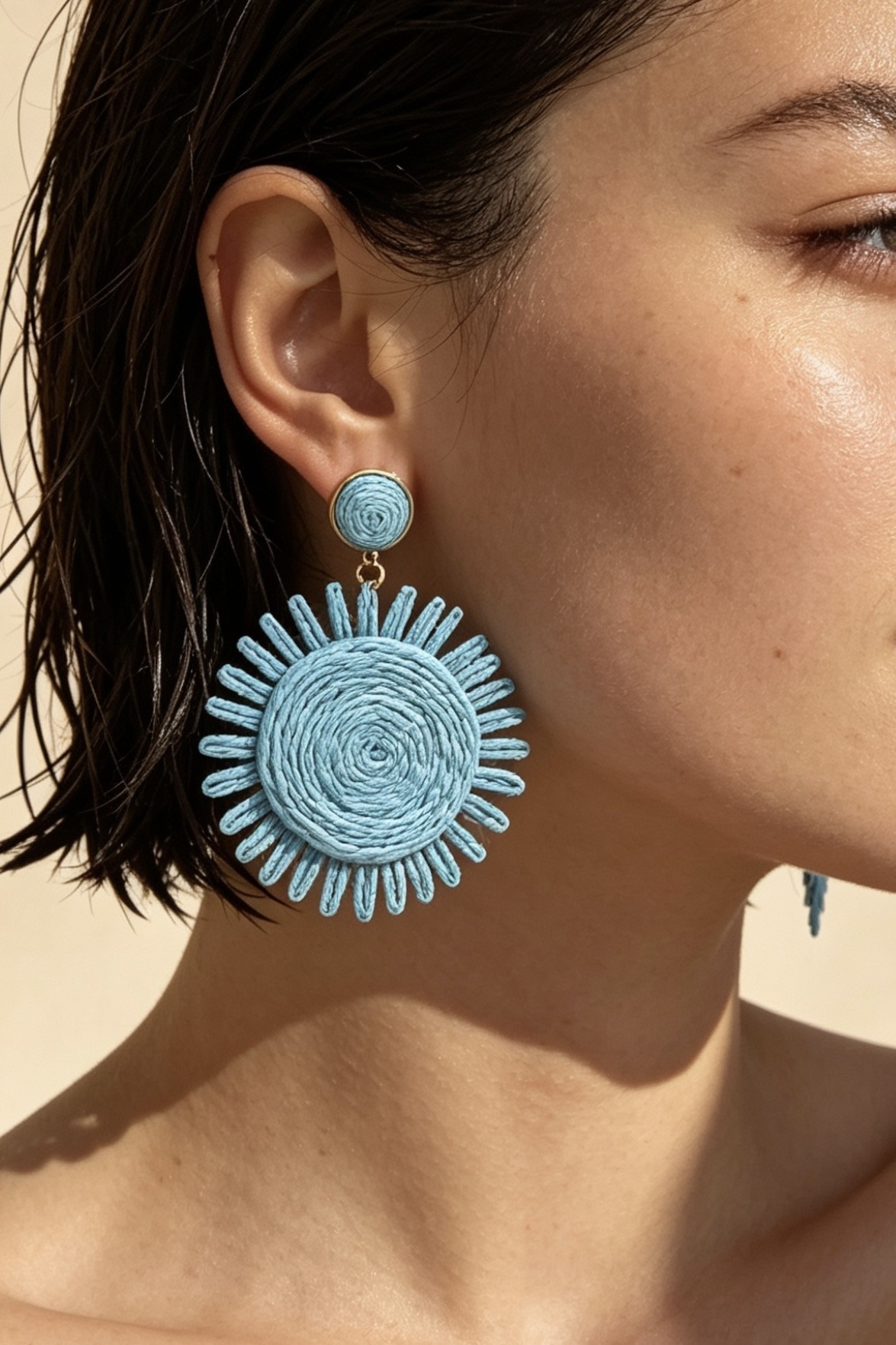 Wholesaler ÉLINE L'ATELIER - Straw earrings with steel stud