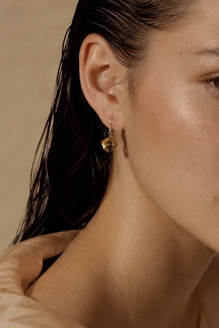 Grossiste ÉLINE L'ATELIER - Boucles d'oreilles pendantes à cristal carré facetté en acier inoxydable