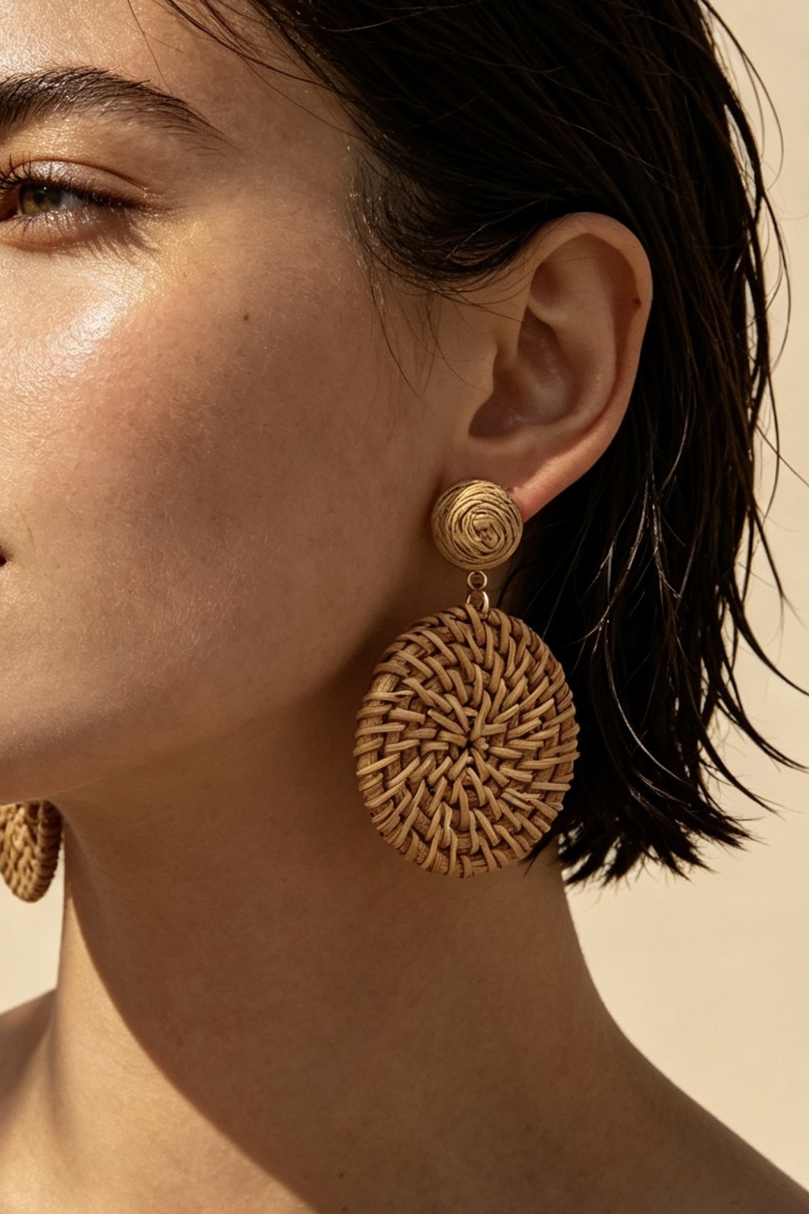 Wholesaler ÉLINE L'ATELIER - Straw earrings with steel stud