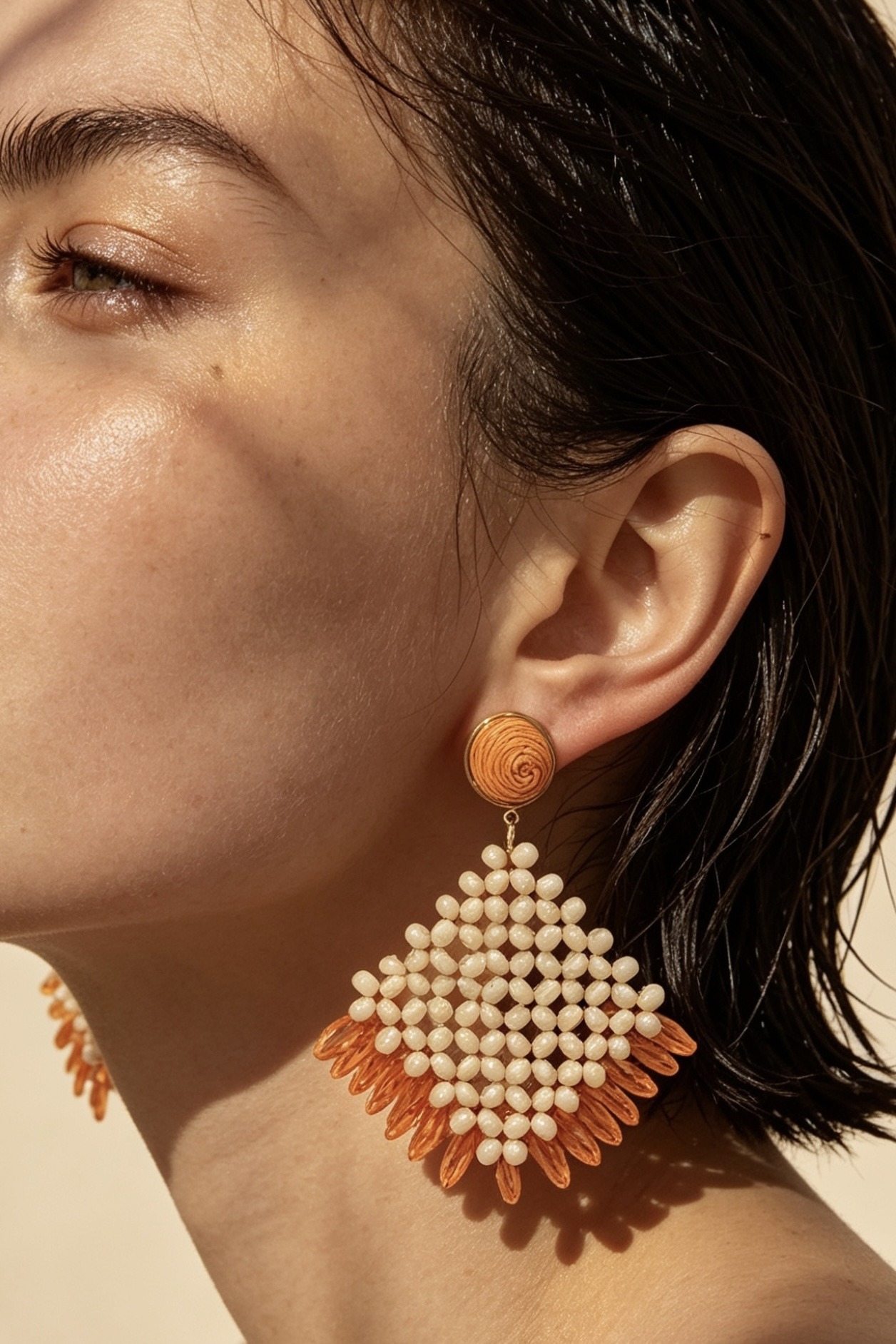 Wholesaler ÉLINE L'ATELIER - Straw earrings with steel stud