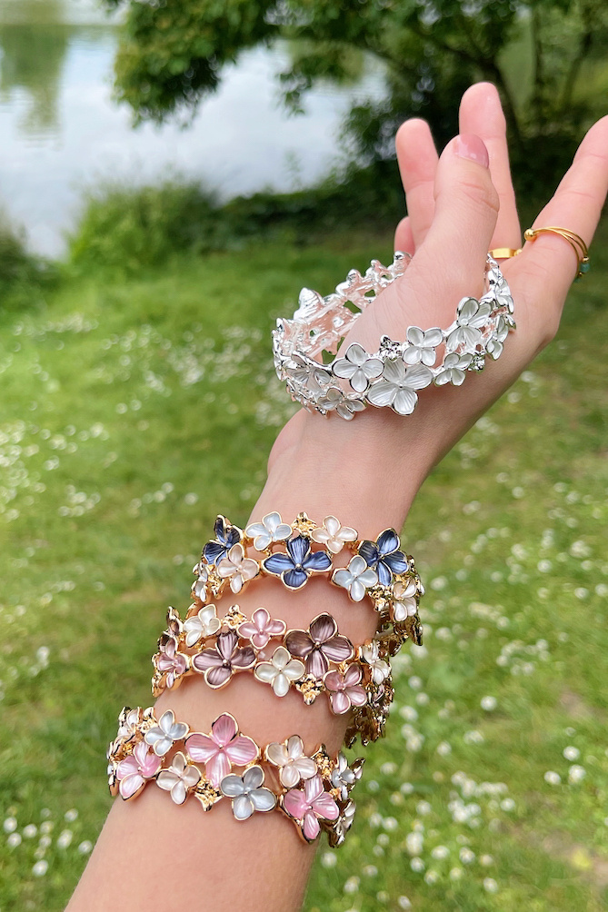 Mayorista ÉLINE L'ATELIER - Pulsera de flores coloridas con elástico