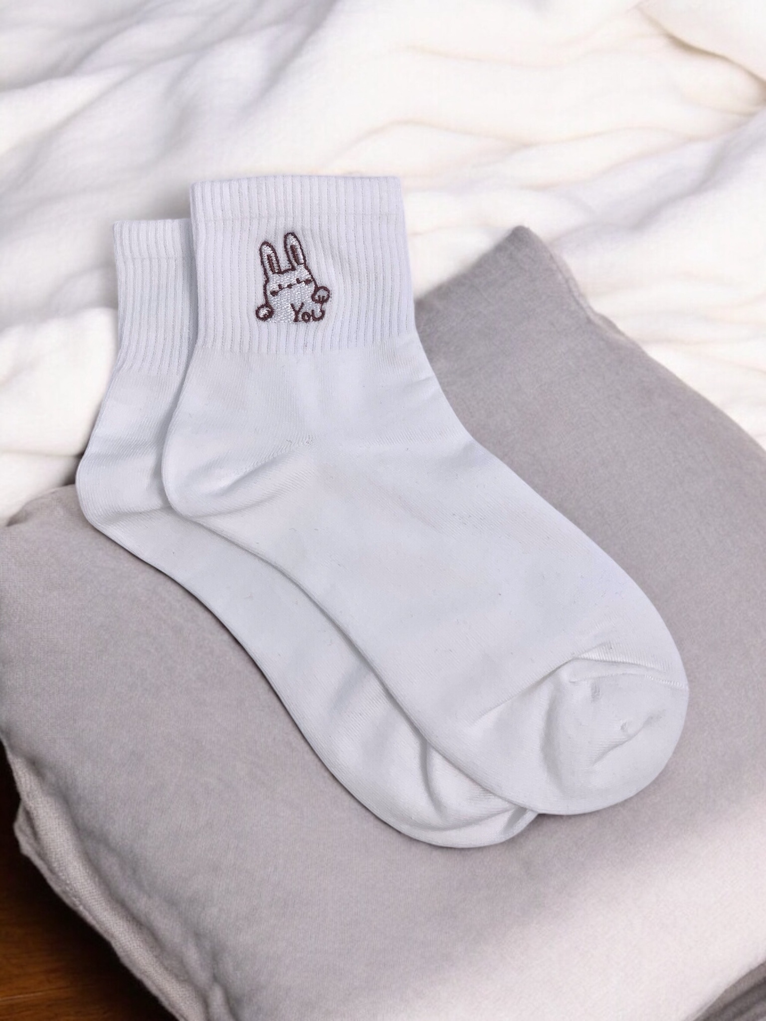 Wholesaler ÉLINE L'ATELIER - Embroidered socks
