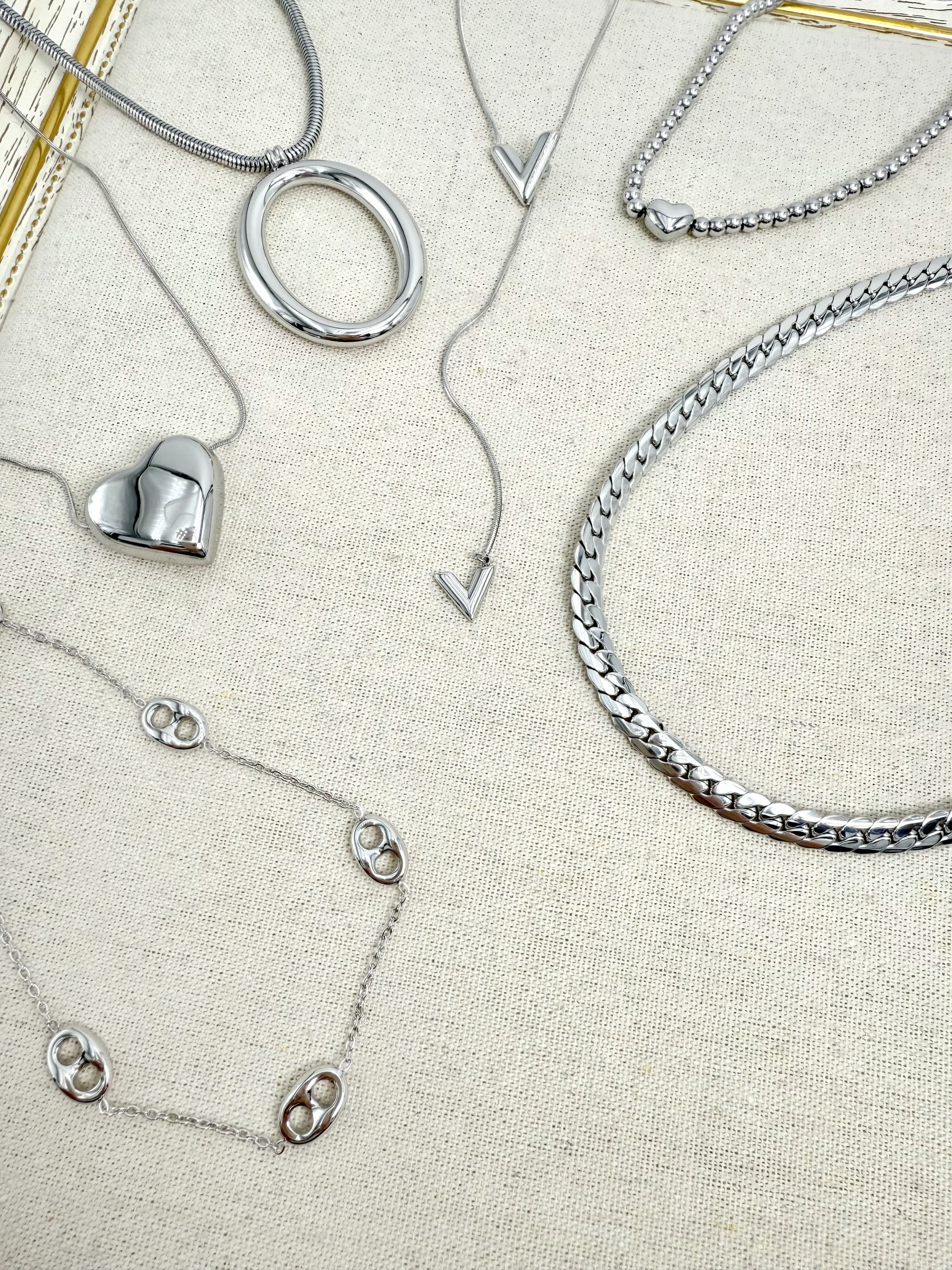 Grossista ÉLINE L'ATELIER - Set da 6 collane in acciaio inox senza espositore