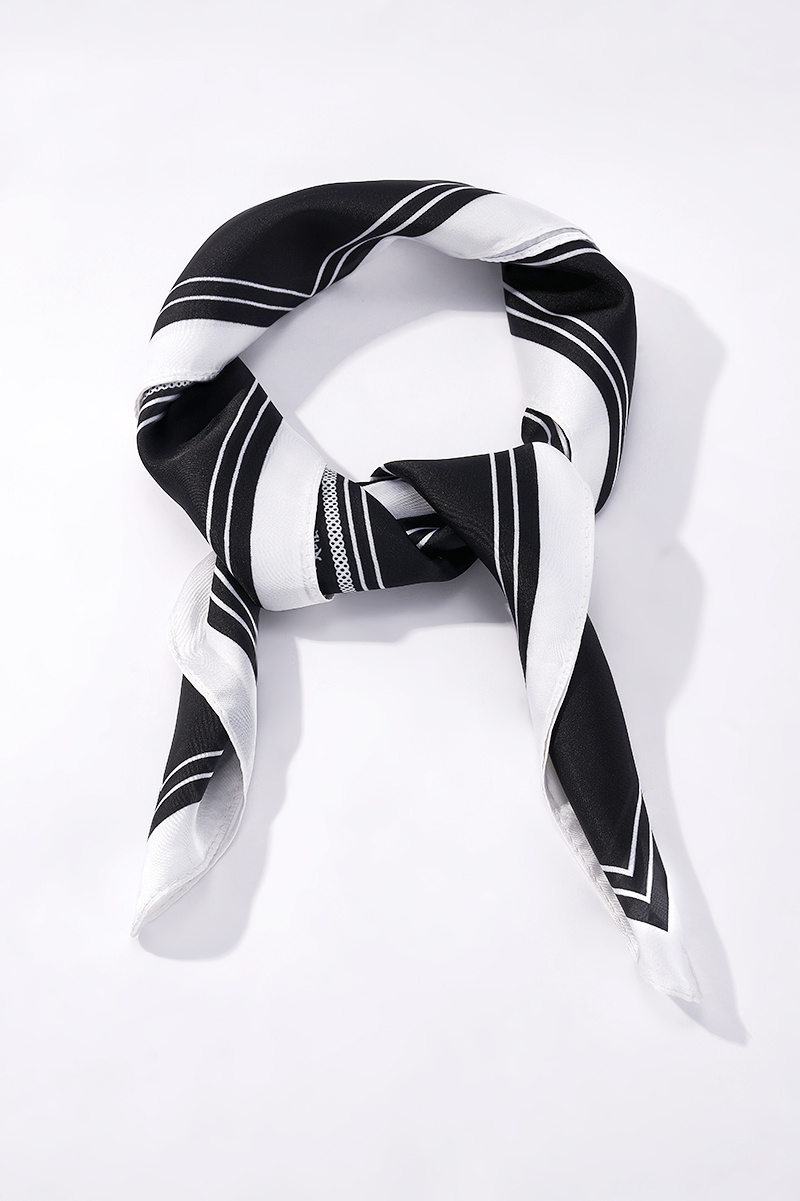 Mayorista ÉLINE L'ATELIER - Pañuelo estampado 65 x 65 cm
