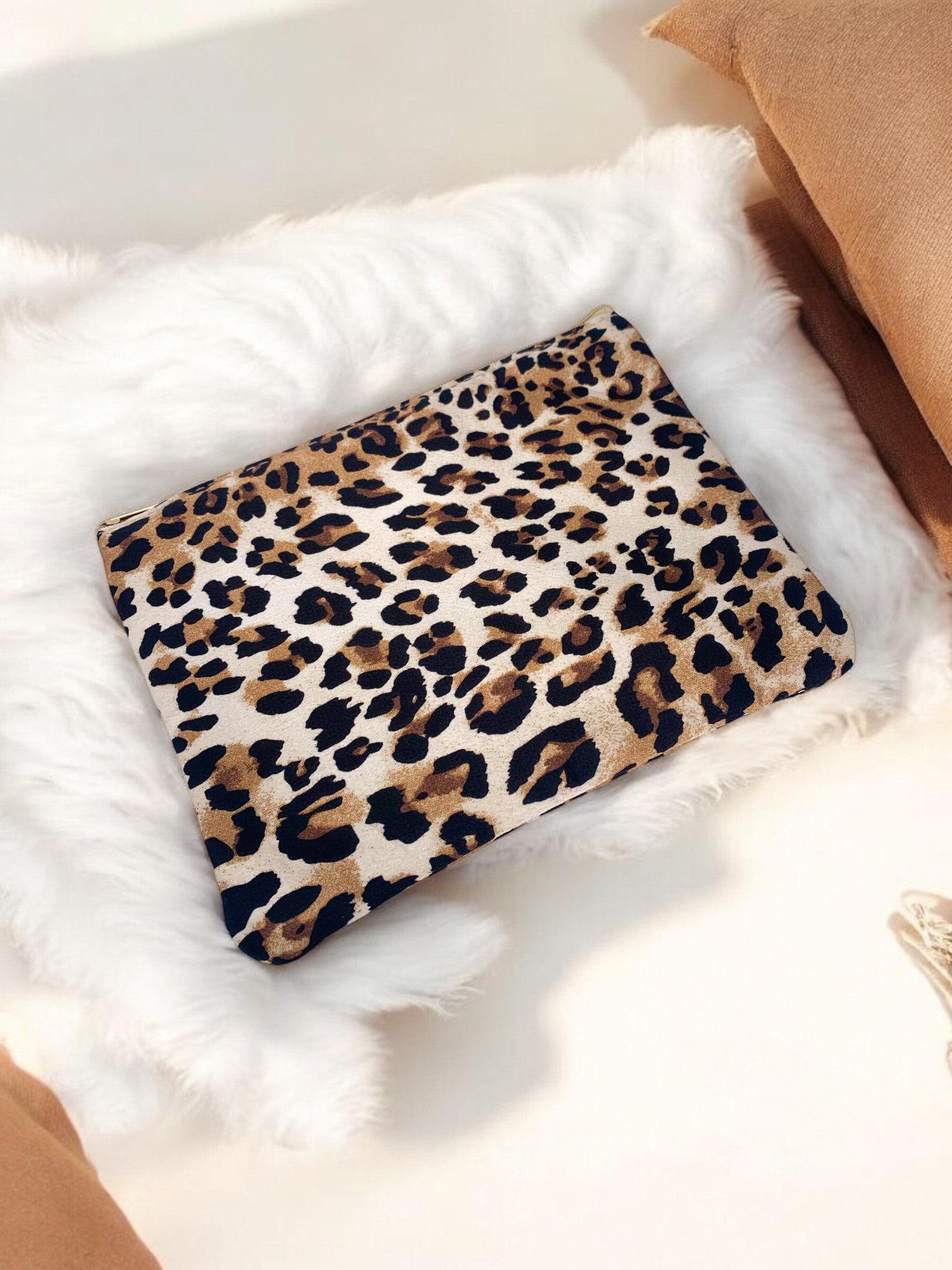 Wholesaler ÉLINE L'ATELIER - Leopard makeup bag 20x15cm