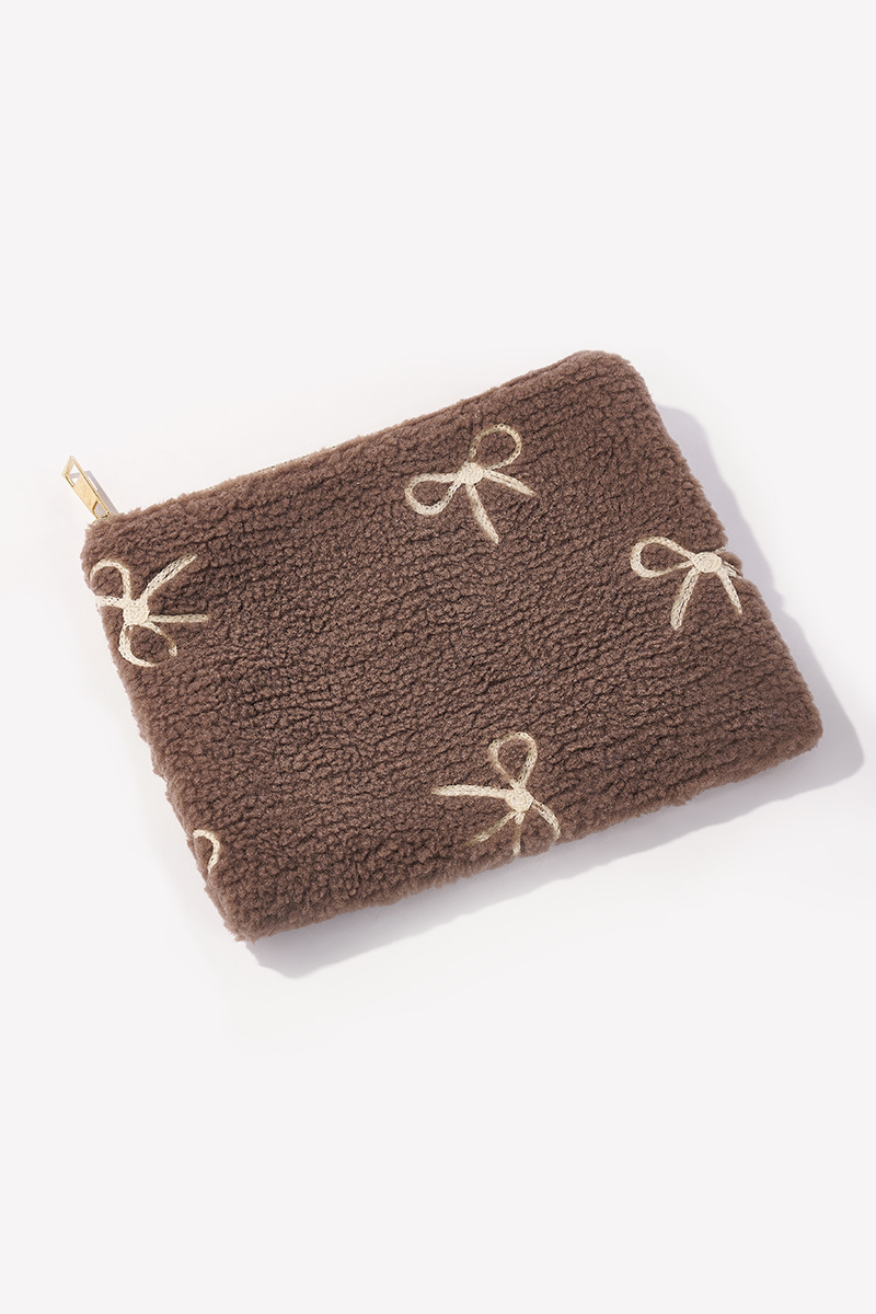 Wholesaler ÉLINE L'ATELIER - Teddy makeup bag with bow tie