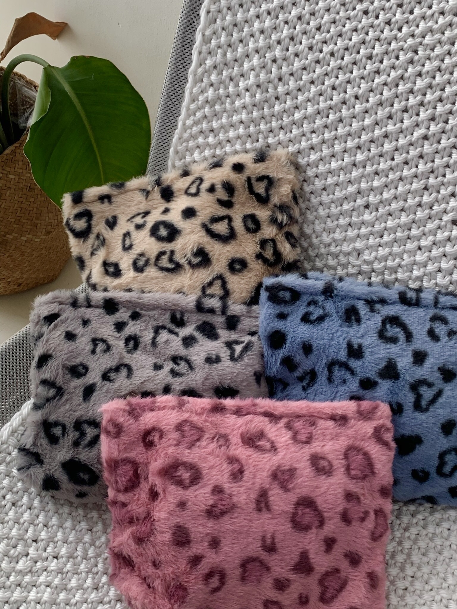 Grossiste ÉLINE L'ATELIER - Pochette fausse fourrure motif léopard
