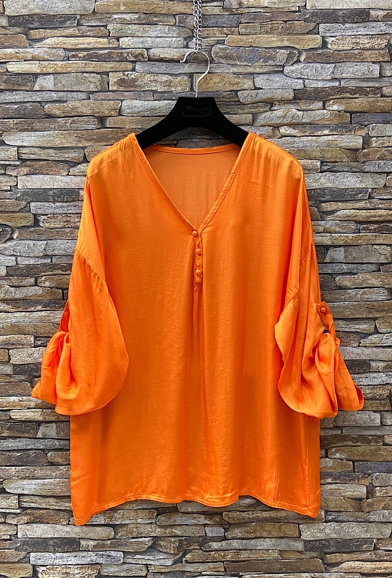 Großhändler Elle Style - CAPUCINE Bluse, Satin, Seideneffekt, romantisch, schick und trendy mit Knöpfen