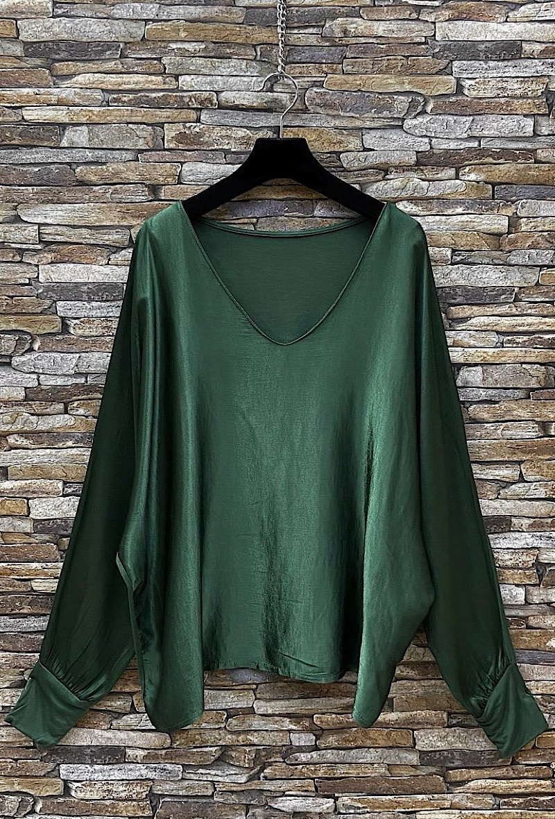 Wholesaler Elle Style - LUCY blouse, flowing and romantic, satiny front, long sleeves.