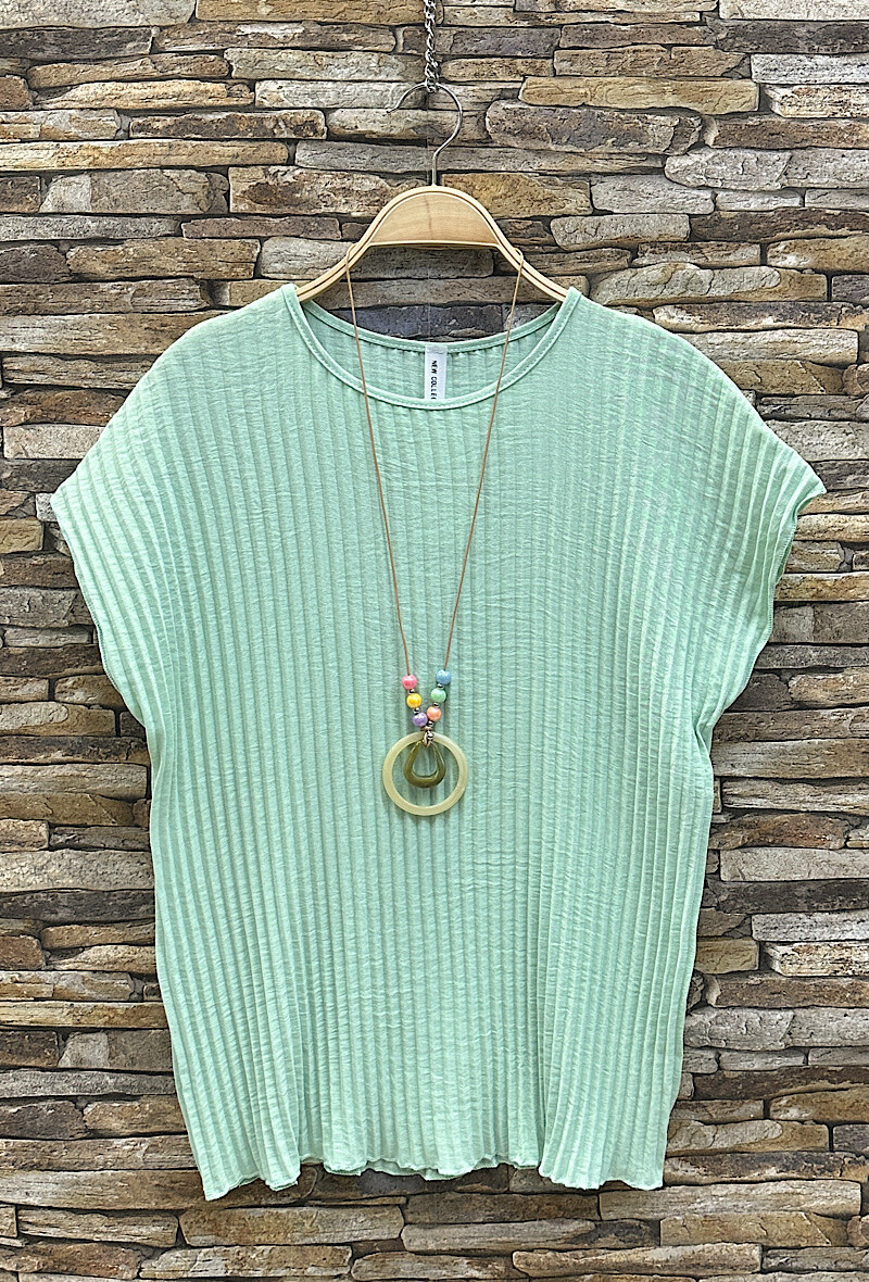 Wholesaler Elle Style - PERCY pleated blouse with necklace, fluid, romantic, chic and trendy