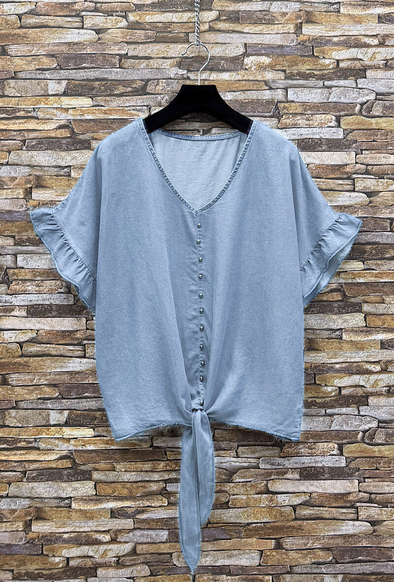 Großhändler Elle Style - LOULA Nietenbluse, sehr fließend aus Jeans mit einer Schleife aus LYOCELL-Material