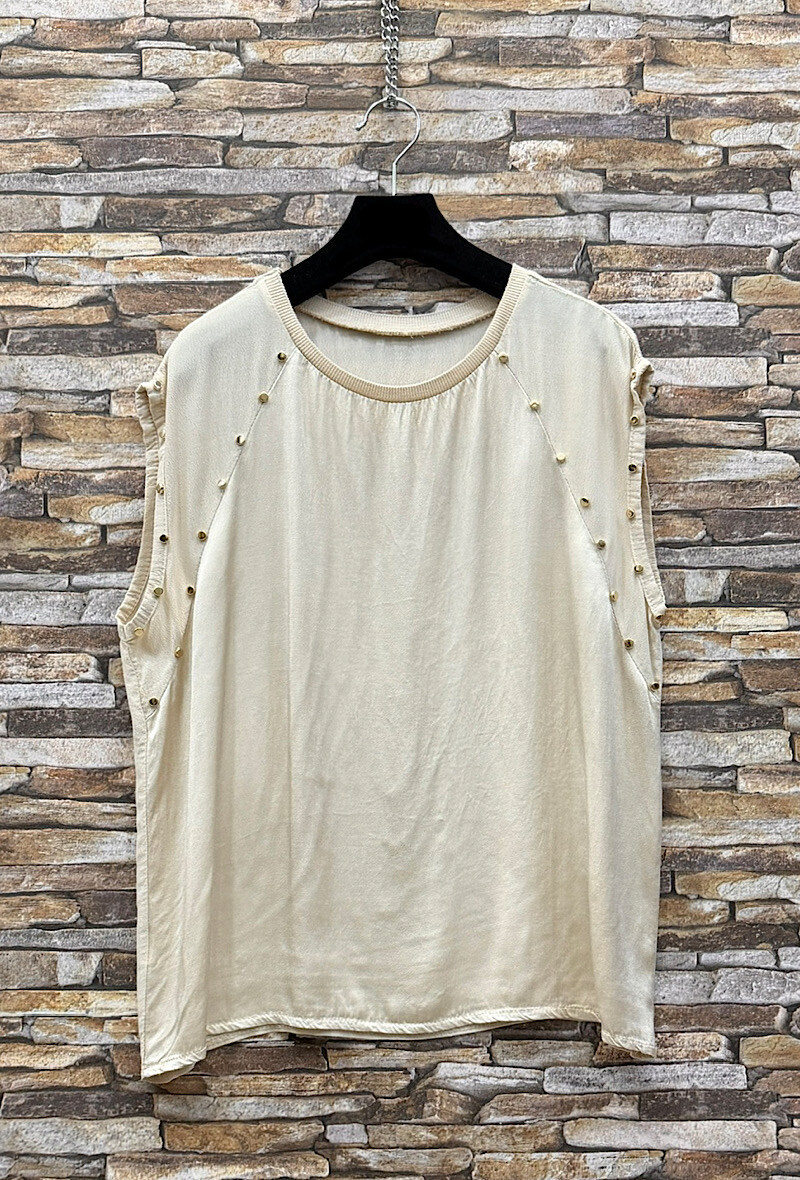 Mayorista Elle Style - Blusa MEILLY, fluida y romántica en viscosa satinada y tachonada.