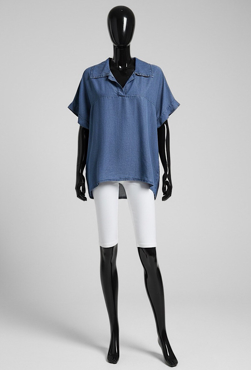 Mayorista Elle Style - Blusa OXANNA, muy fluida de mezclilla en MATERIAL LYOCELL con un cuello en V elegante y a la moda.
