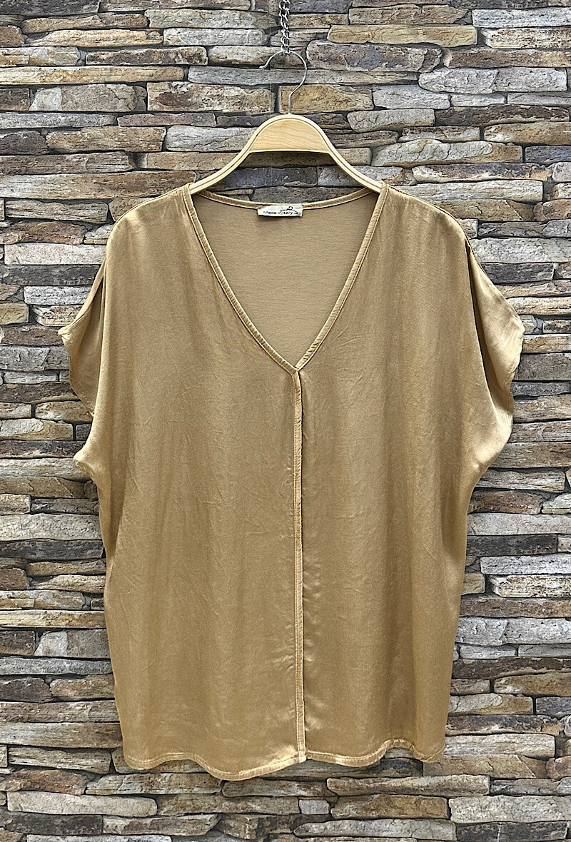 Grossista Elle Style - Blusa LIAMY fluida e romantica, satinata nella parte anteriore.